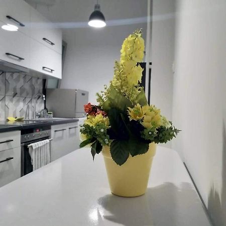 A Convenient Apartment In The Heart Of Aten Exteriör bild