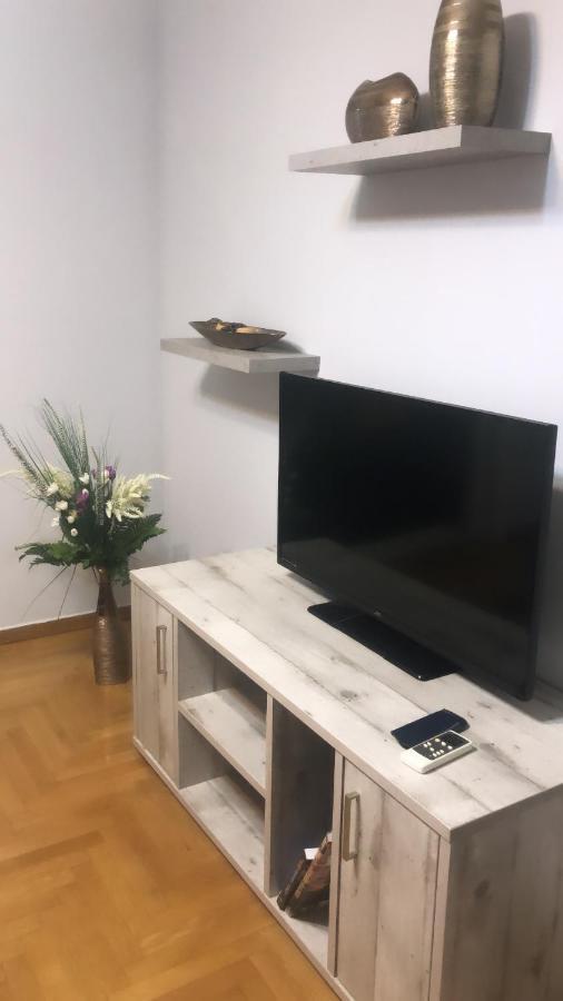 A Convenient Apartment In The Heart Of Aten Exteriör bild