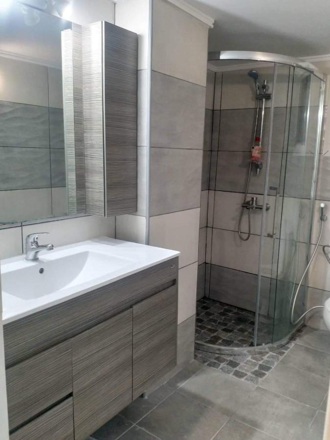 A Convenient Apartment In The Heart Of Aten Exteriör bild