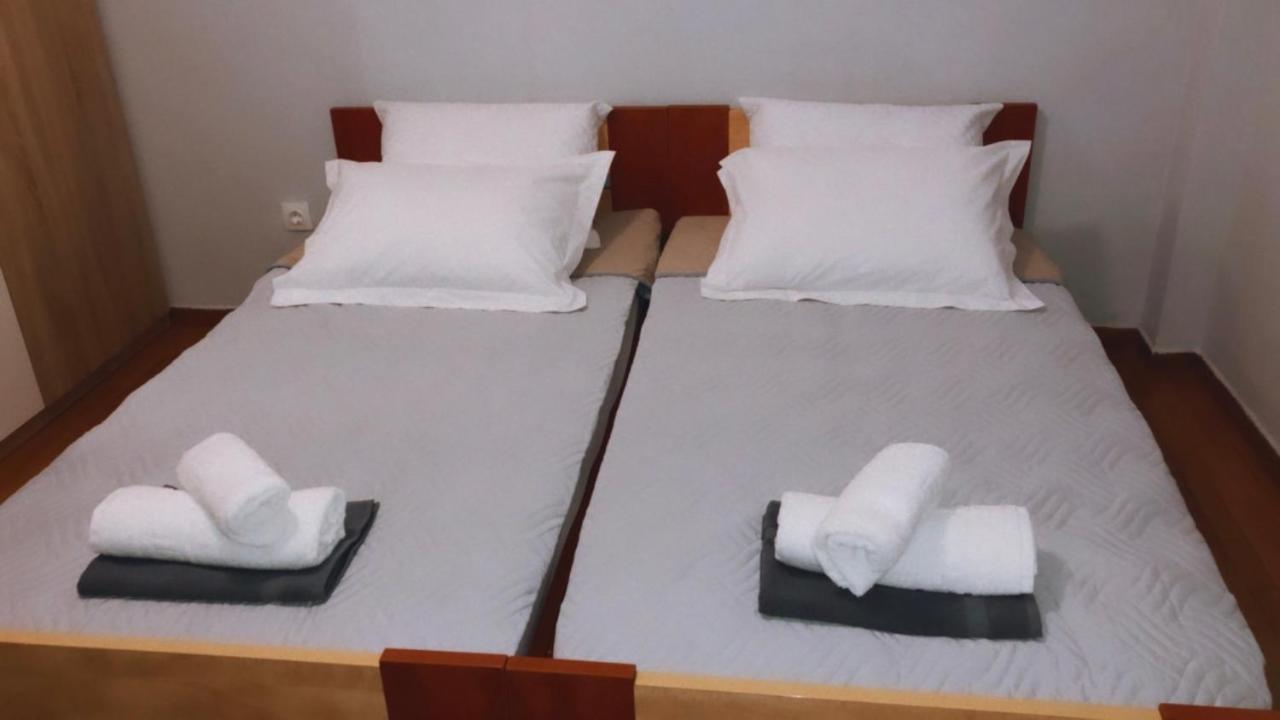A Convenient Apartment In The Heart Of Aten Exteriör bild